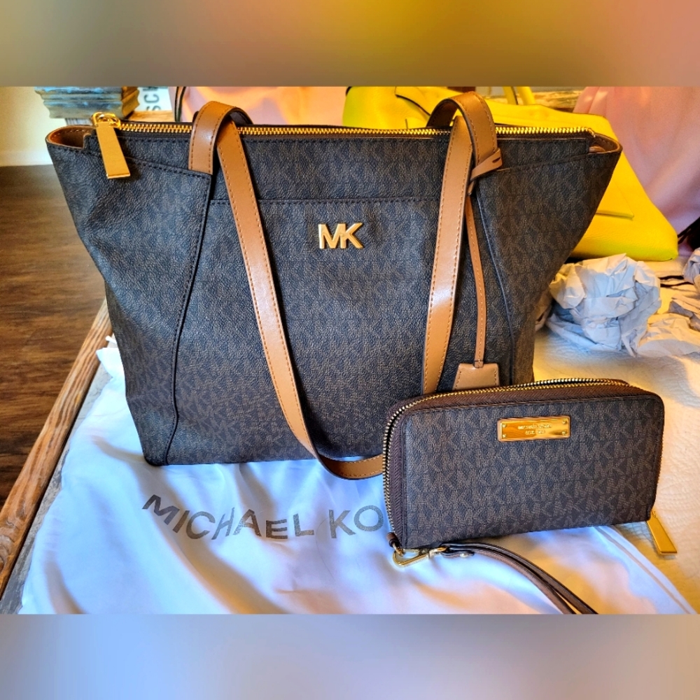 Michael kors combo
